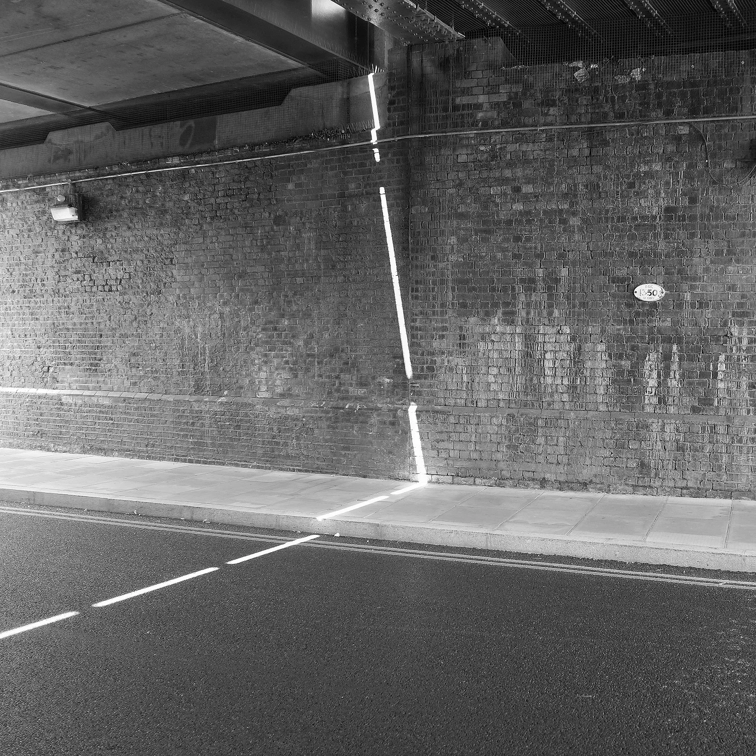 Graphic designer Christian Küsters' photos of his East London environs including images of architectural landmarks the Balfron Tower and Robin Hood Gardens. These are a selection from his book available via his website www.chkdesign.com . More images on https://www.instagram.com/chkdesign/ © Christian Küsters
