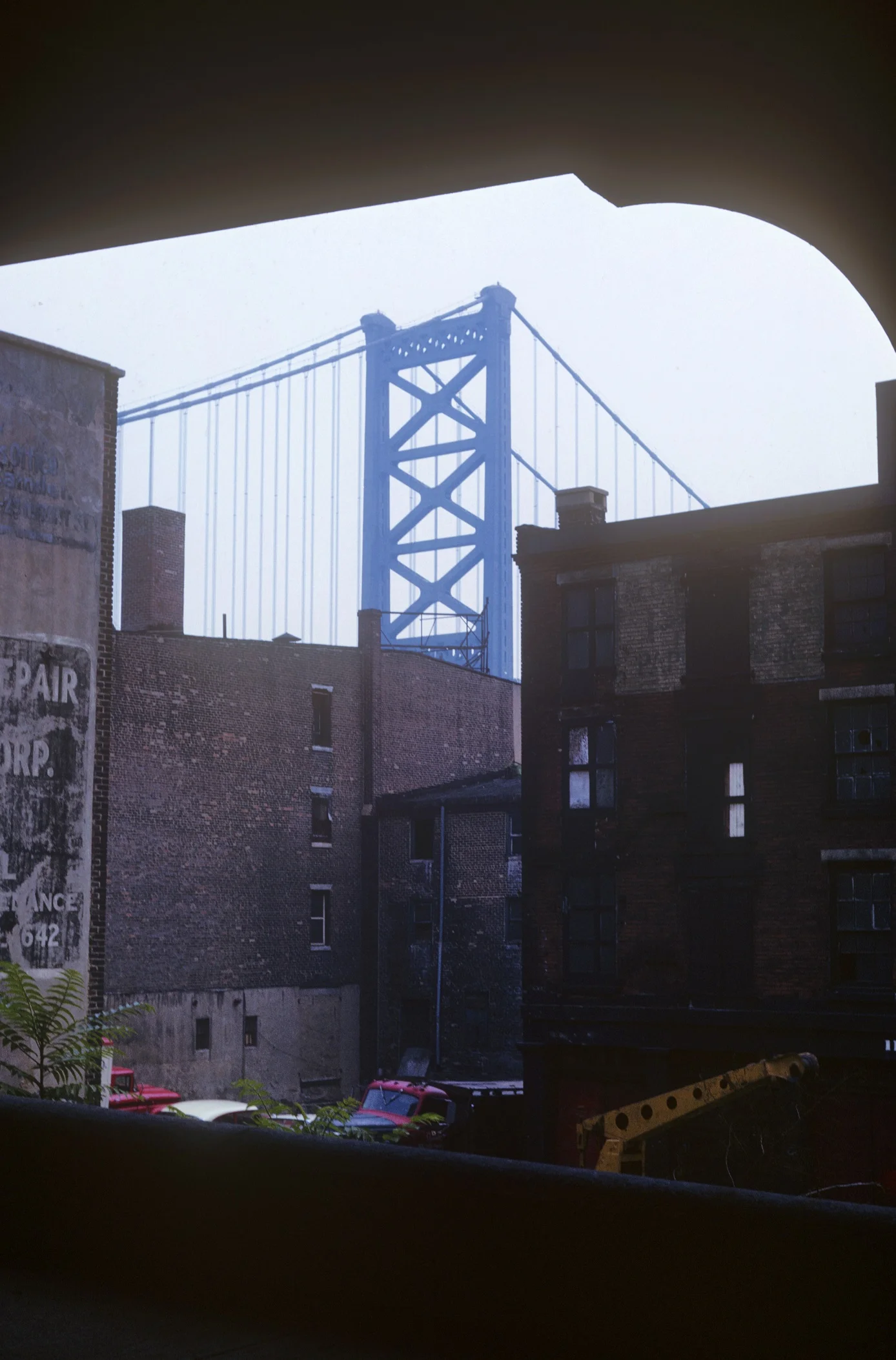 Benjamin Franklin Bridge, Philadelphia, PA, US, 1963, Photo by Denise Scott Brown, courtesy of Venturi, Scott Brown and Associates, Inc. ©Denise Scott Brown