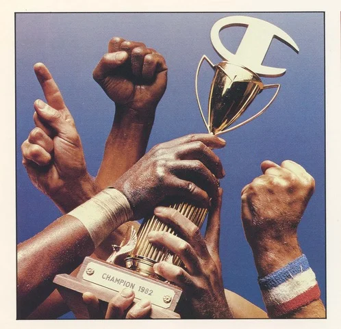 Champion® Athleticwear feiert "100 Years for the Team"