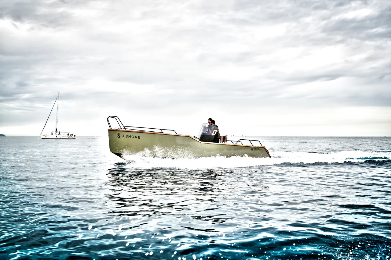 X SHORE – The smart boat for the smart generation