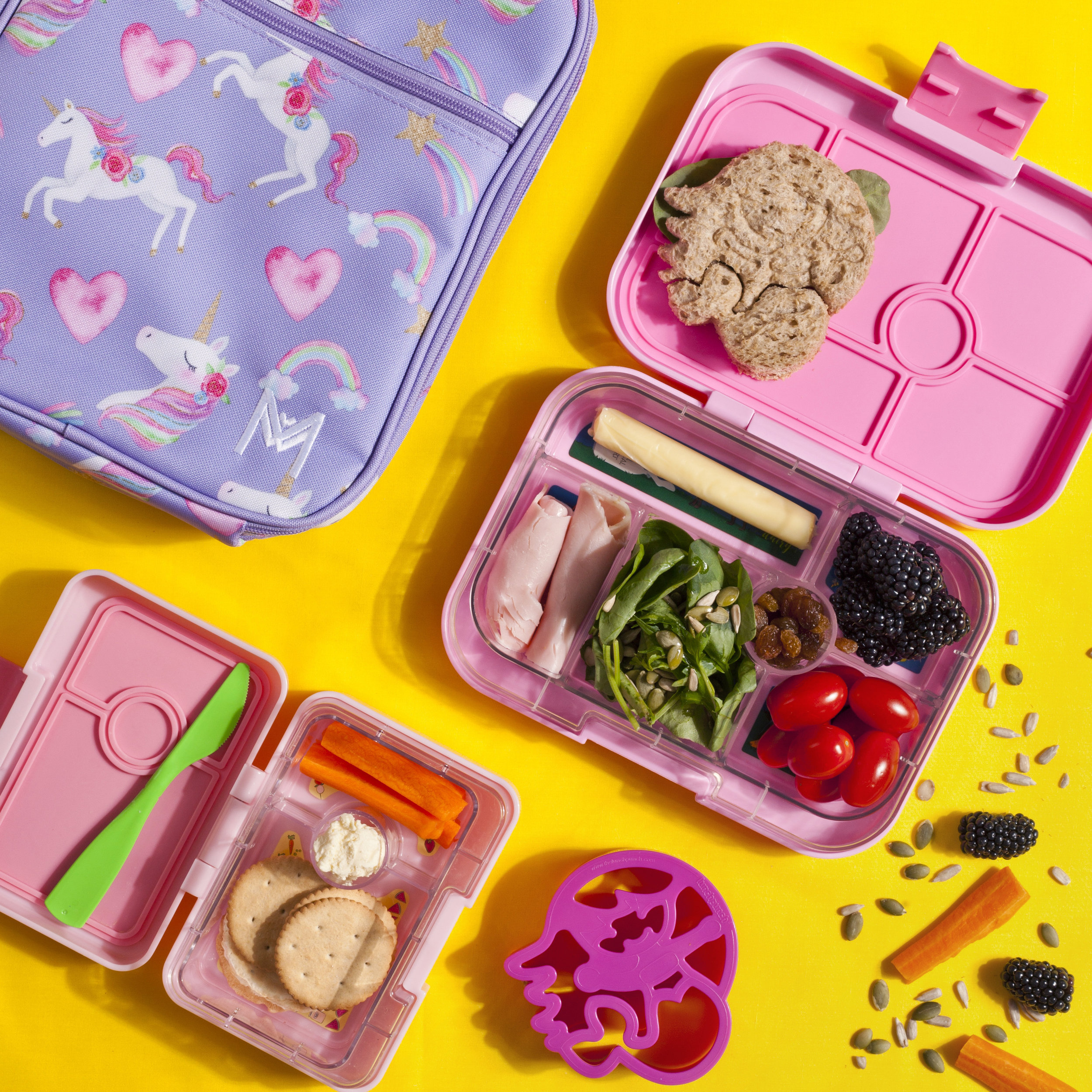Montii lunchbag, with Yumbox Classic and Mini and Mermaid LunchPunch