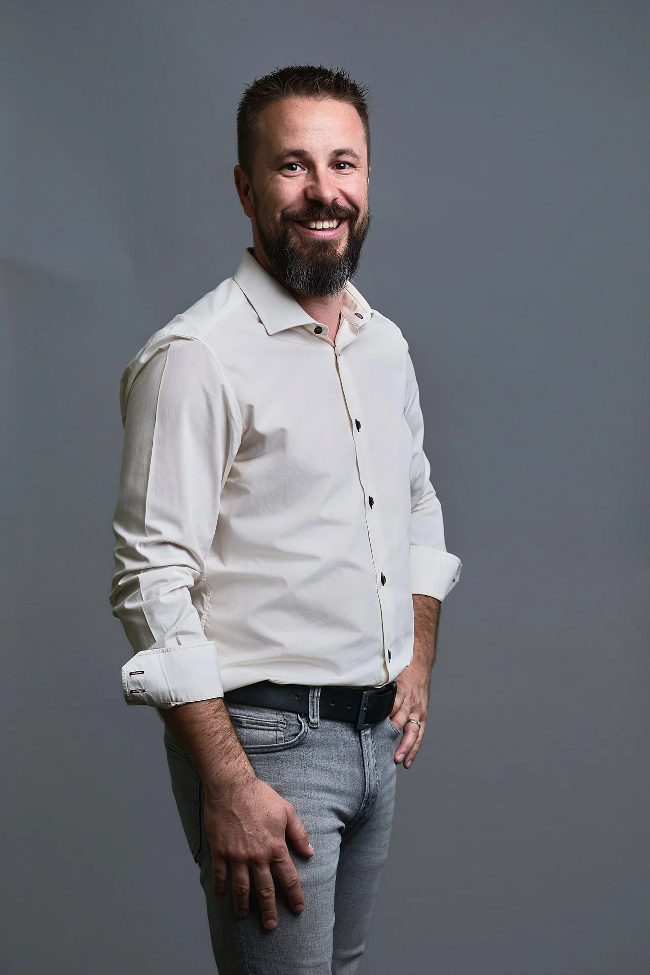 Alex-Harris-business-portrait-branding-photographer-Belgium-SBP-home-08-DATS24-male-sm.jpg