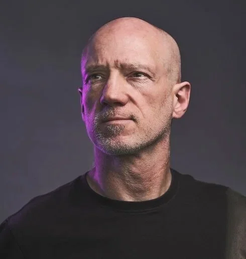 Branding headshot of Belgian business photographer Alex Harris.