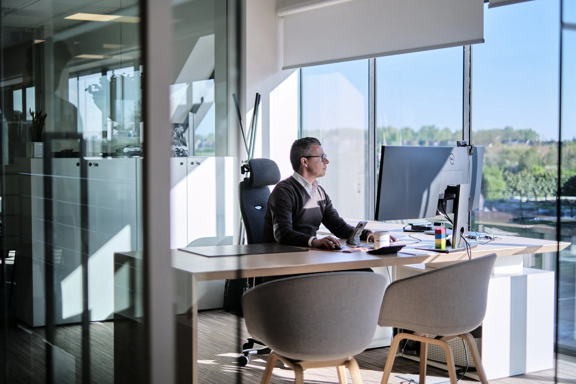Alex-Harris-business-portrait-branding-photographer-Belgium-SBP-home-02-Carconnex-CEO-sm.jpg