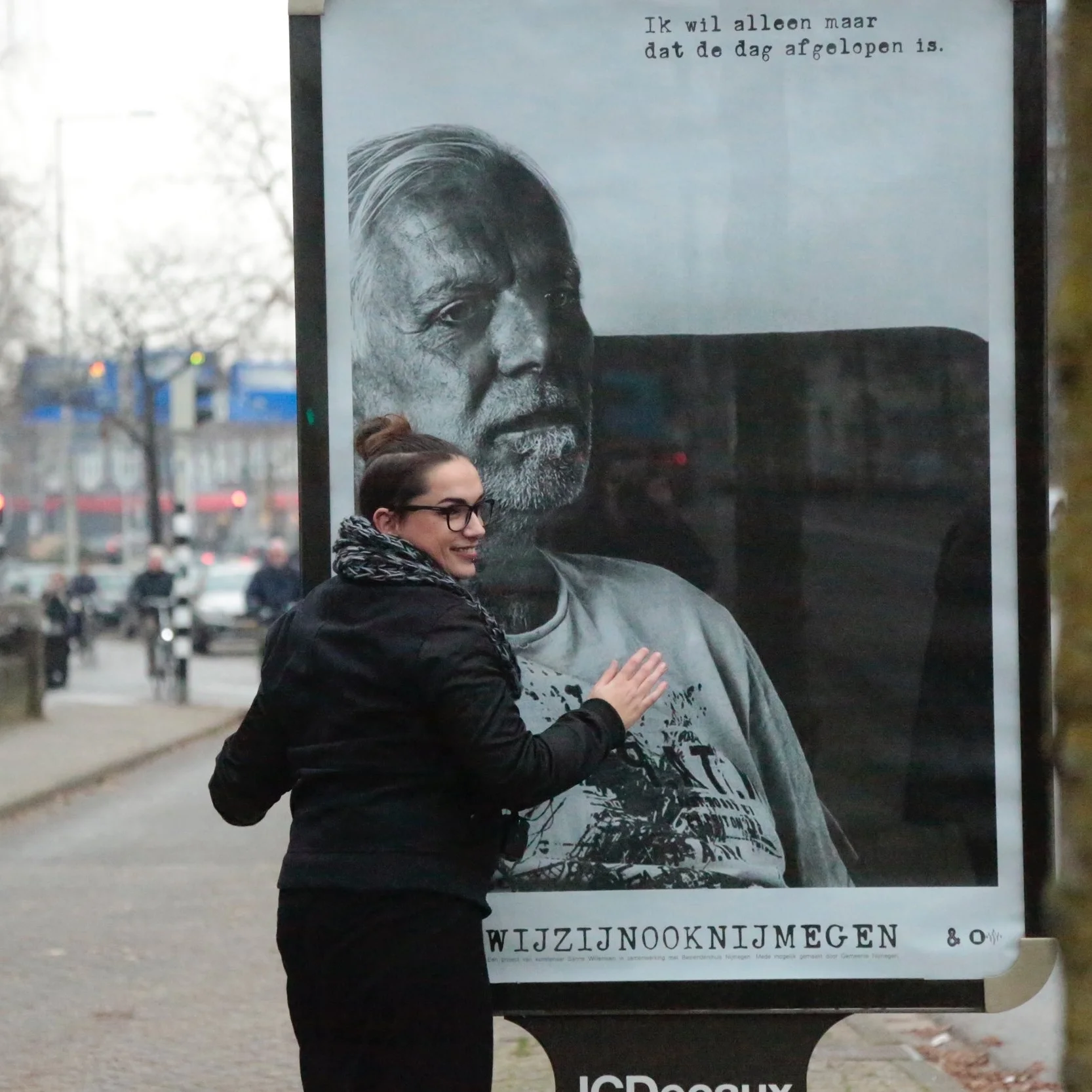 #WIJZIJNOOKNIJMEGEN 'WIJ ZIJN OOK NIJMEGEN' van Sanne Willemsen (samen met mensen met een psychiatrische kwetsbaarheid), wil stigma’s rond psychiatrie bespreekbaar maken. 91 MUPI's en een huis-aan-huiskrant bezorgd bij 51.000 huishoudens 'slingerden' krachtige en ontroerende fotoportretten de stad in.