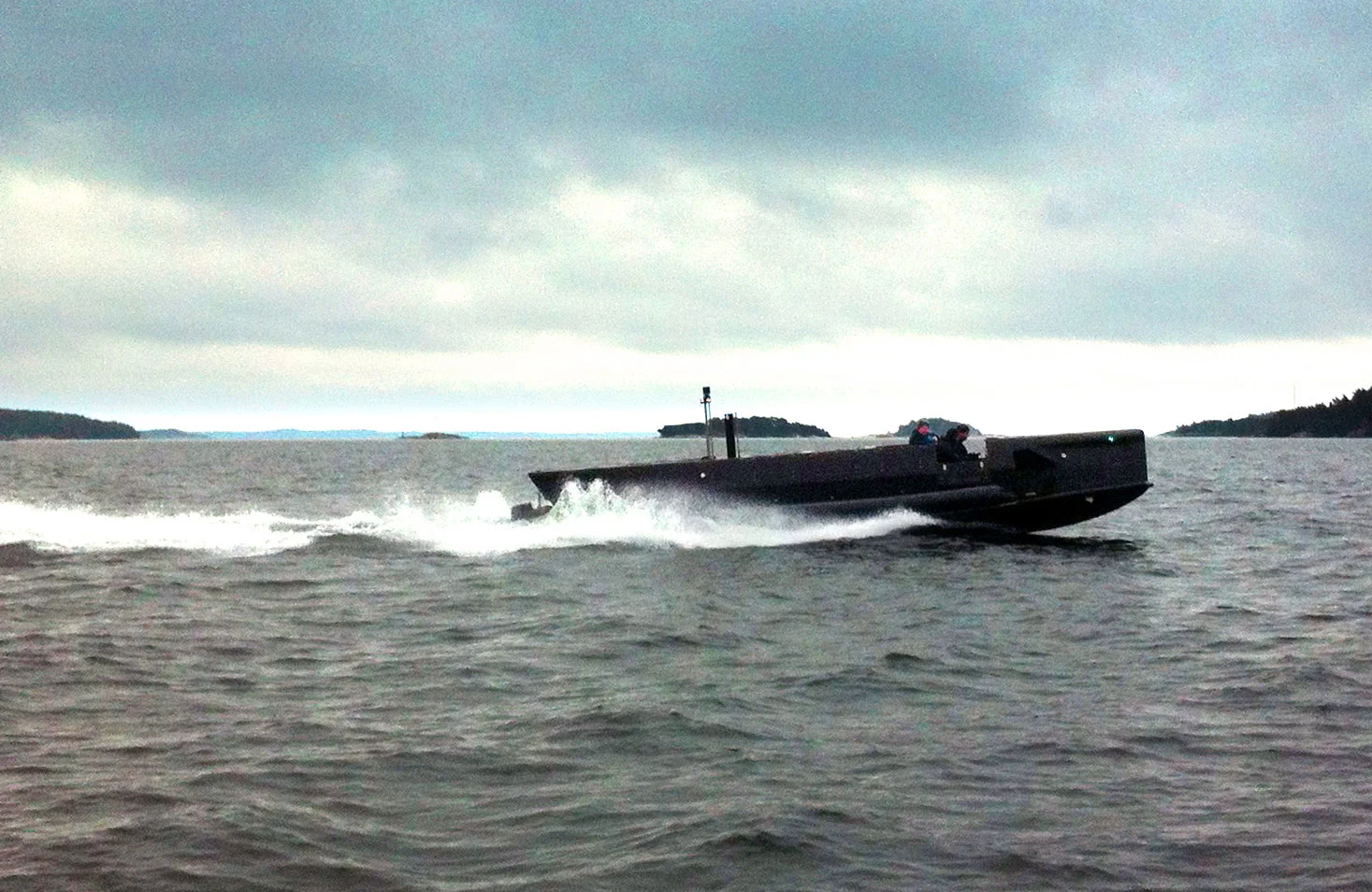 Hybrid Swimmer Delivery Vehicle