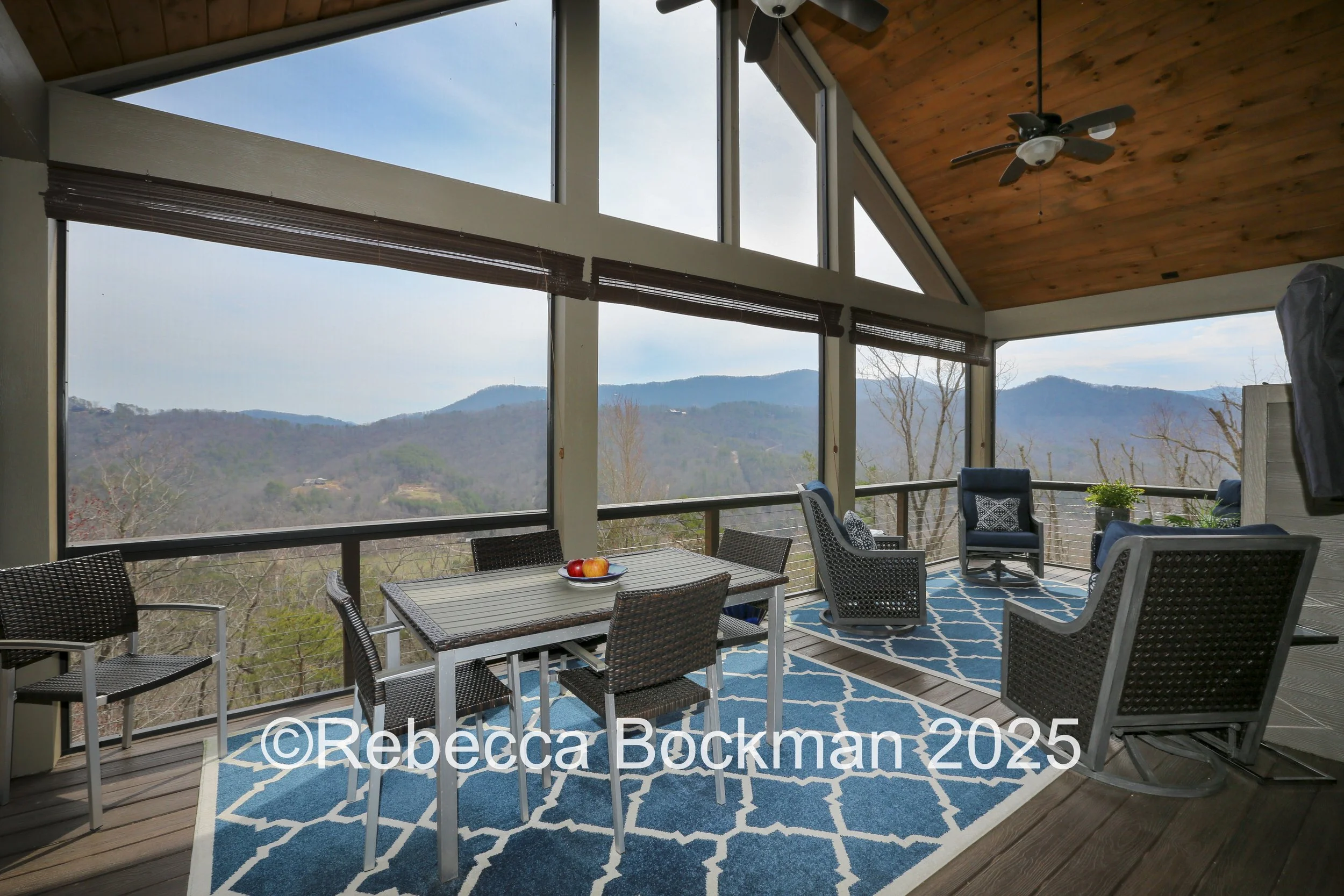 435 Overlook Dr-12.jpg