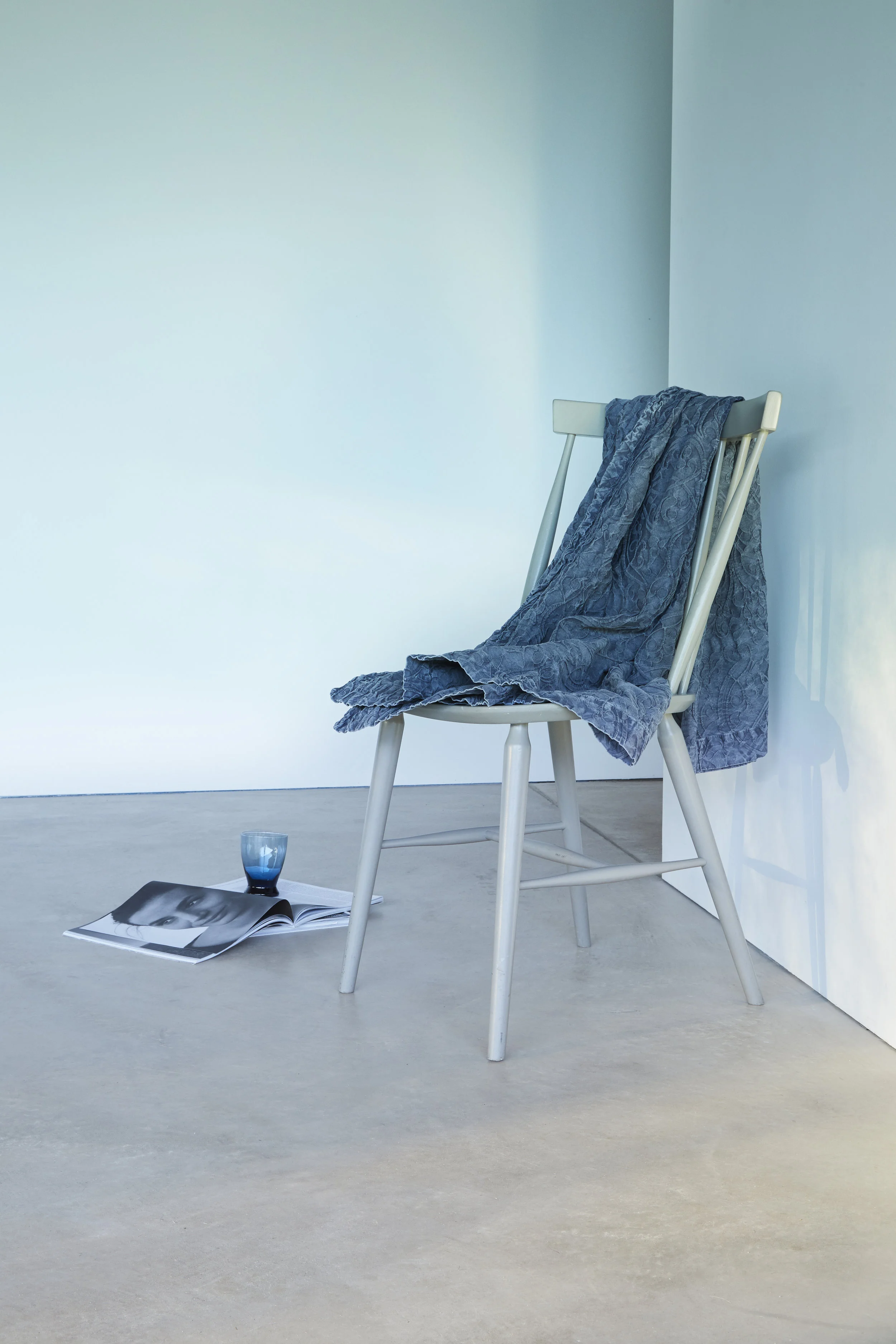 171124_Christy_Day5_StillLife_Bluepatternthrow_0224_RET.jpg