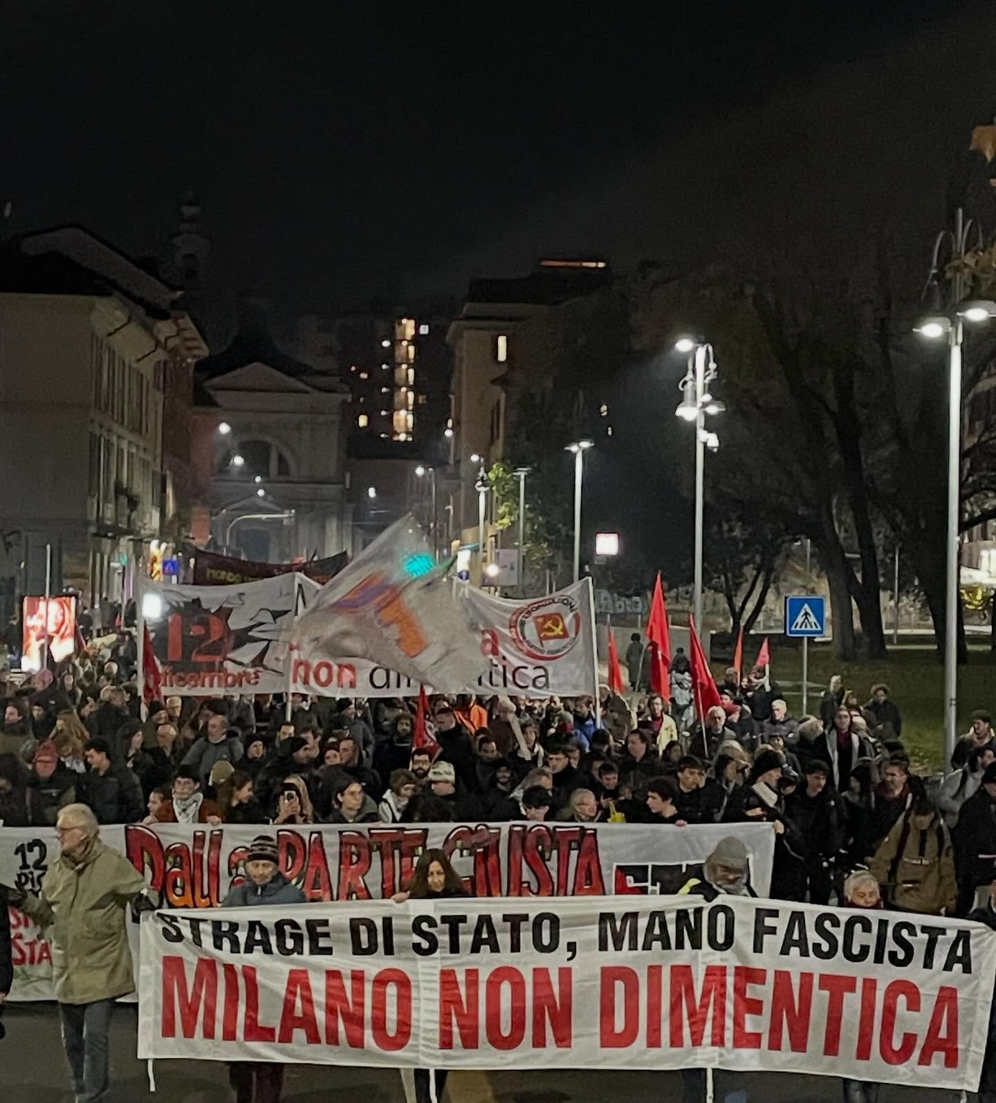 12 DICEMBRE PIAZZA FONTANA
STRAGE FASCISTA E DI STATO
&nbsp;
Sono passati 56 anni dal giorno in cui apparati dello Stato, con la manovalanza neofascista, inaugurarono la cosiddetta strategia della tensione, il cui obiettivo era creare le condizioni p