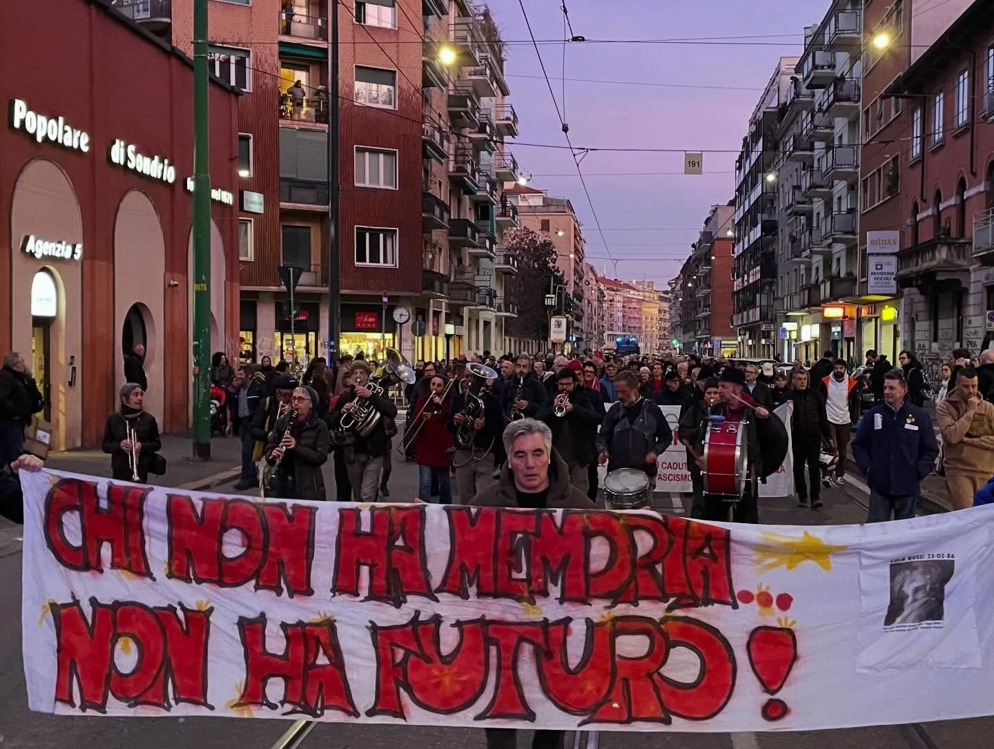 LUCA VIVE ❤️&zwj;🔥
Sono passati 40 anni, ma noi non dimentichiamo nulla. 
Chi ha compagn3 non muore mai!
&nbsp;
#LucaVive