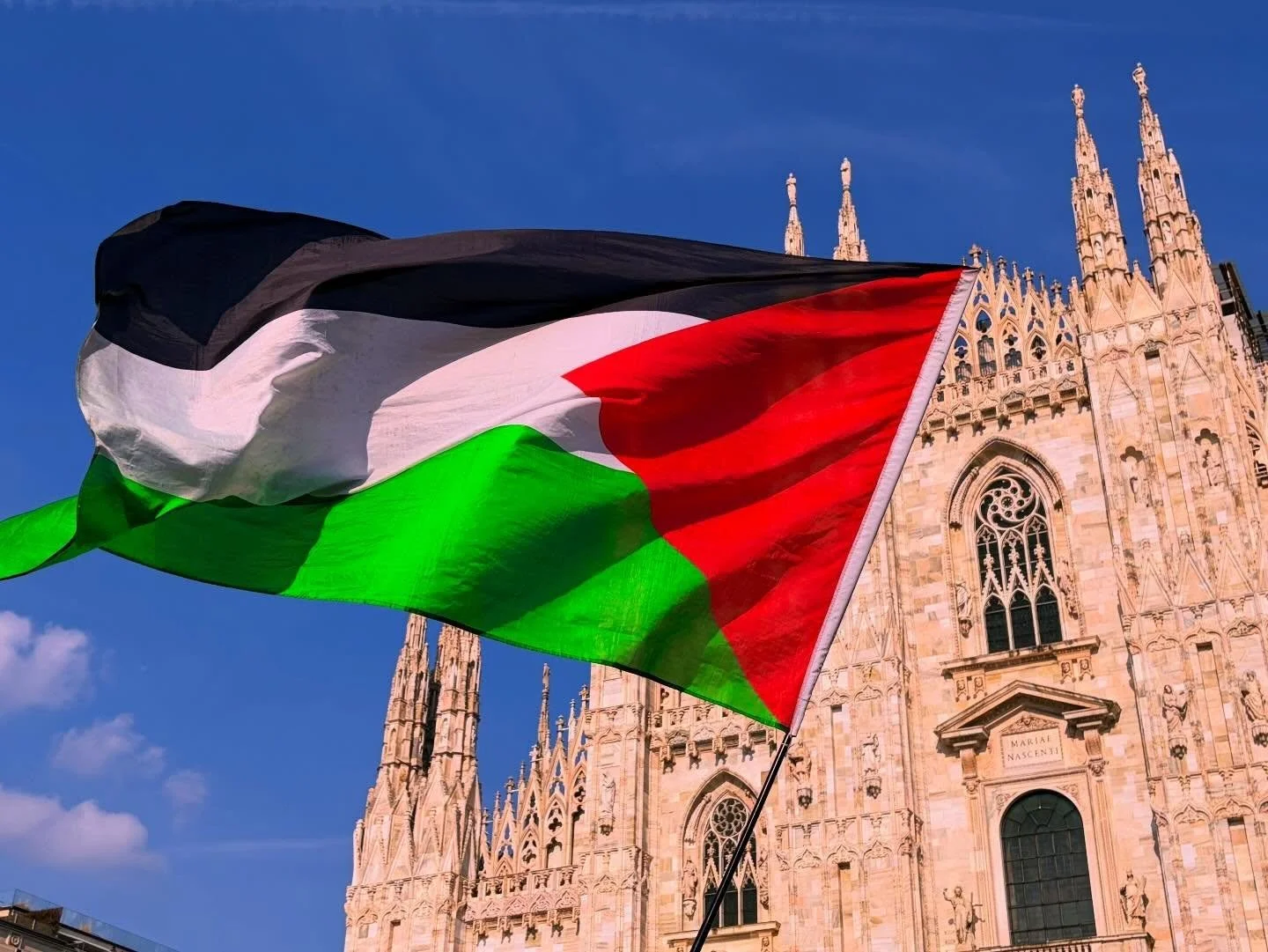 La vergogna del gemellaggio tra Milano e Tel Aviv deve cessare! Bisogna rompere ogni rapporto con Israele 
#FreePalestine