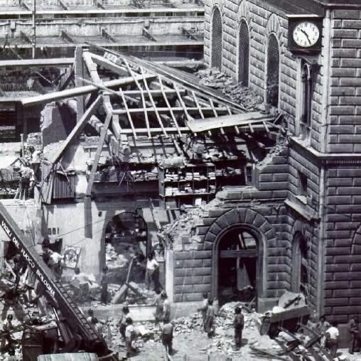 Mai rimuovere dalla memoria l&rsquo;infame attentato che rub&ograve; la vita a 85 persone, mai dimenticare chi erano i responsabili, specie ora, quando il Governo cerca di riscrivere la storia. 

#stragedistato #stragefascista #noinondimentichiamo