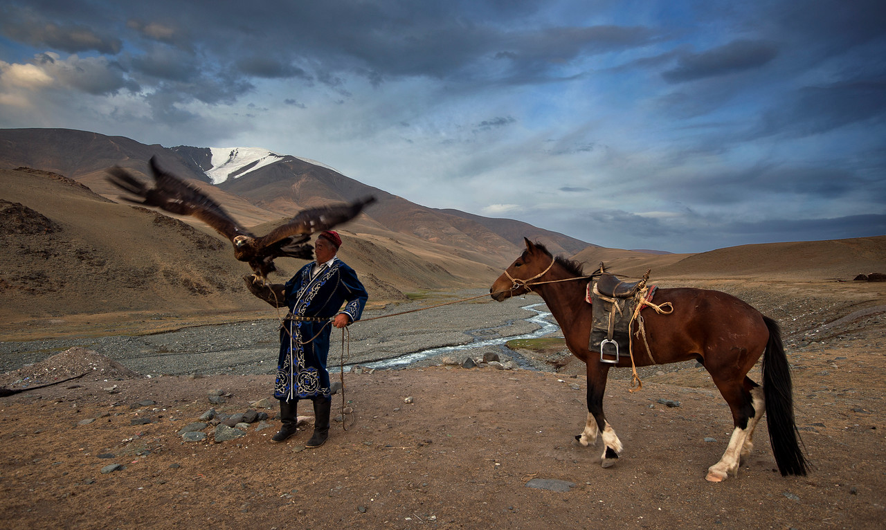 hunter eagle and horse mongolia-X2.jpg