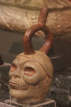 Examples of Pre Columbian stirrup vessels &nbsp;