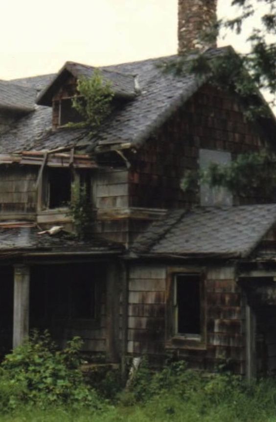 Abandoned Summerwind Mansion in Wisconsin Source