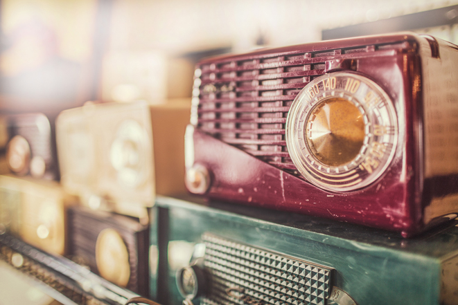 Ottawa-antique-and-vintage-market-radio.jpg