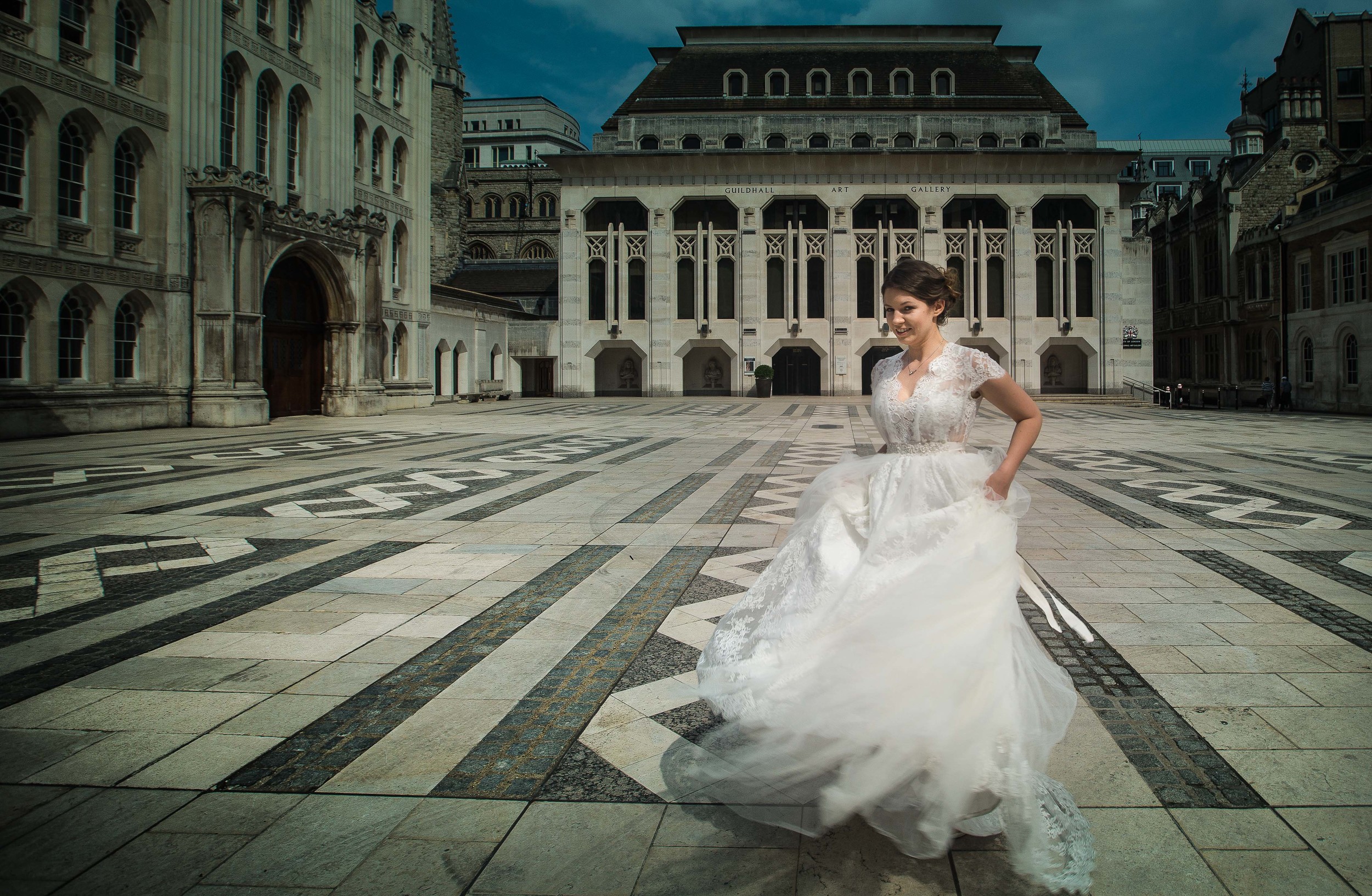 russian-bride-guildhall-london-uk-destination-wedding-photography-Adam-Rowley