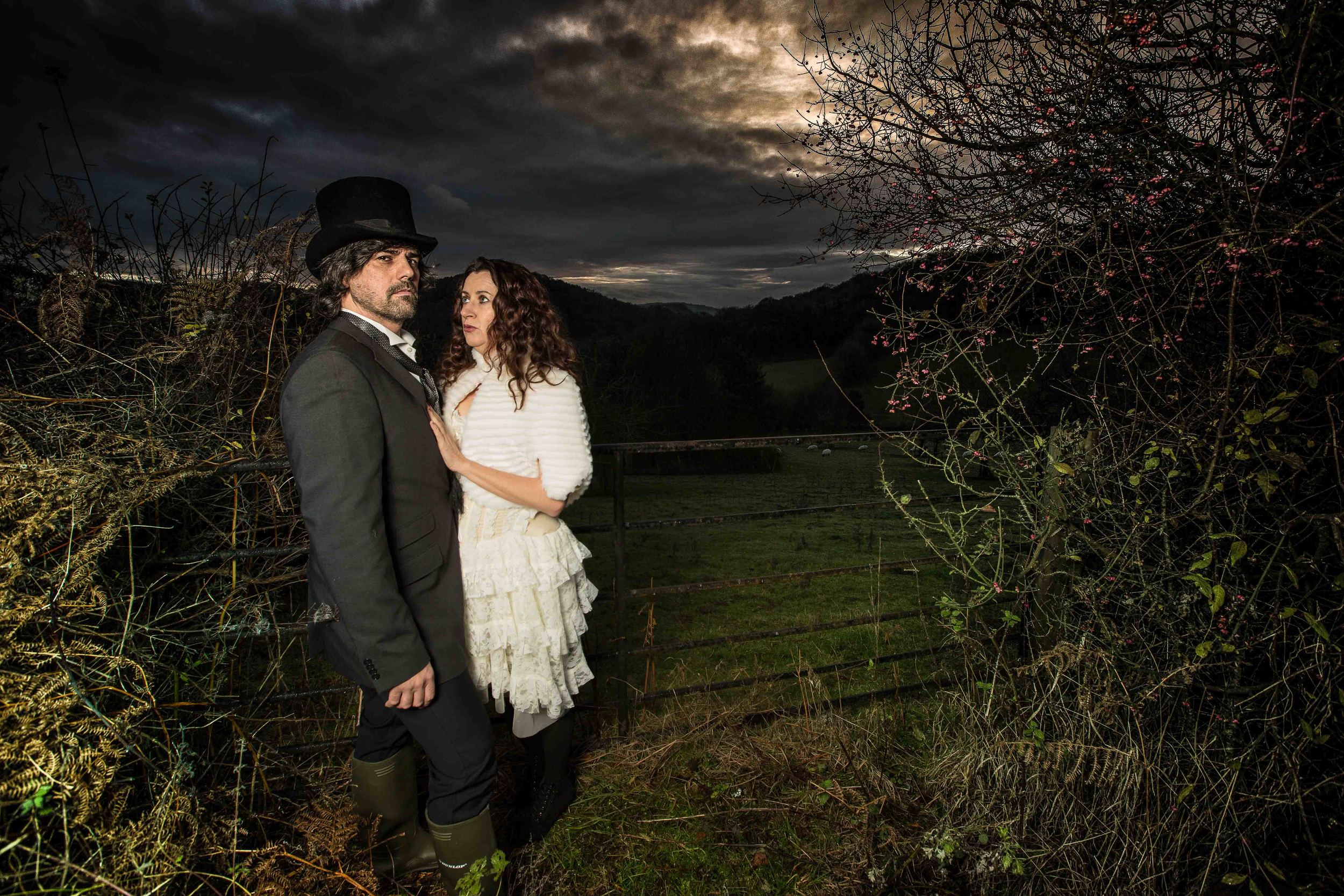 herefordshire-alternative-wedding-london-uk-destination-wedding-photography-Adam-Rowley