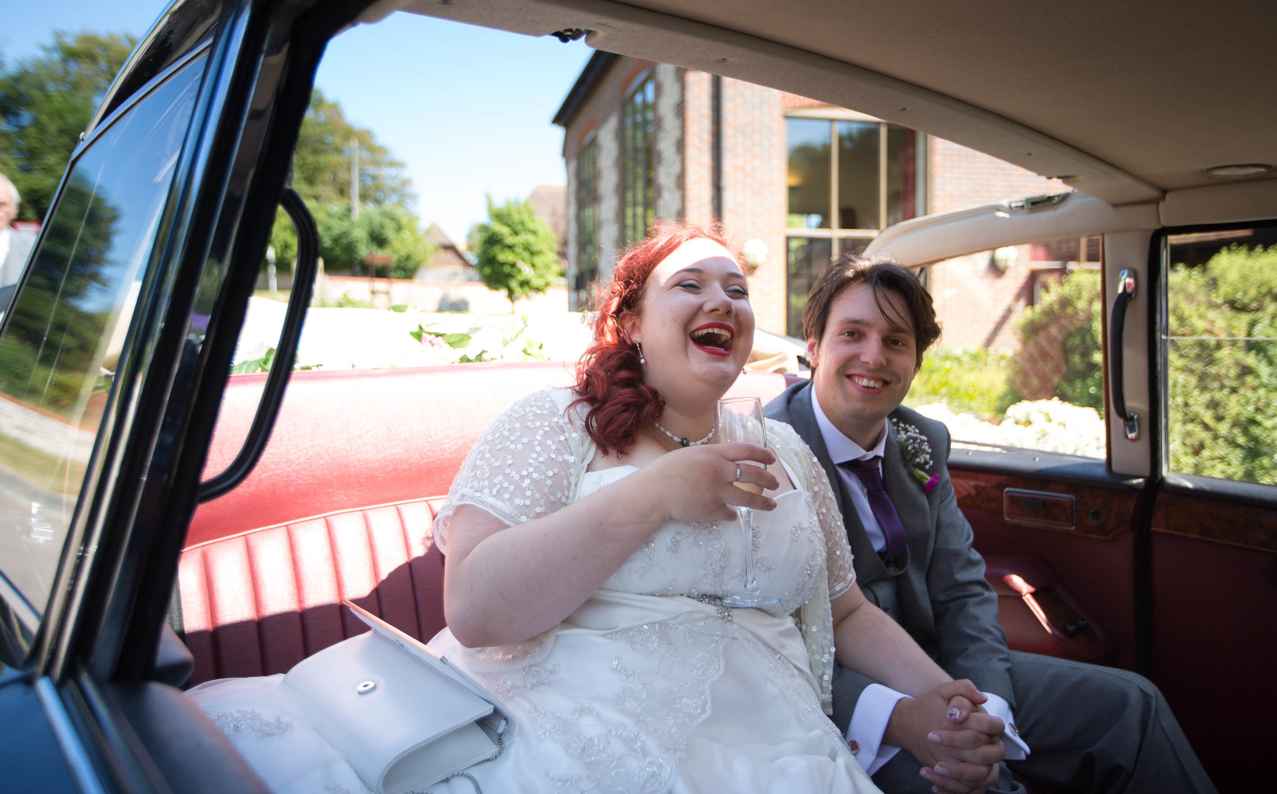 Eastbourne-wedding-car-bride-arrives-1