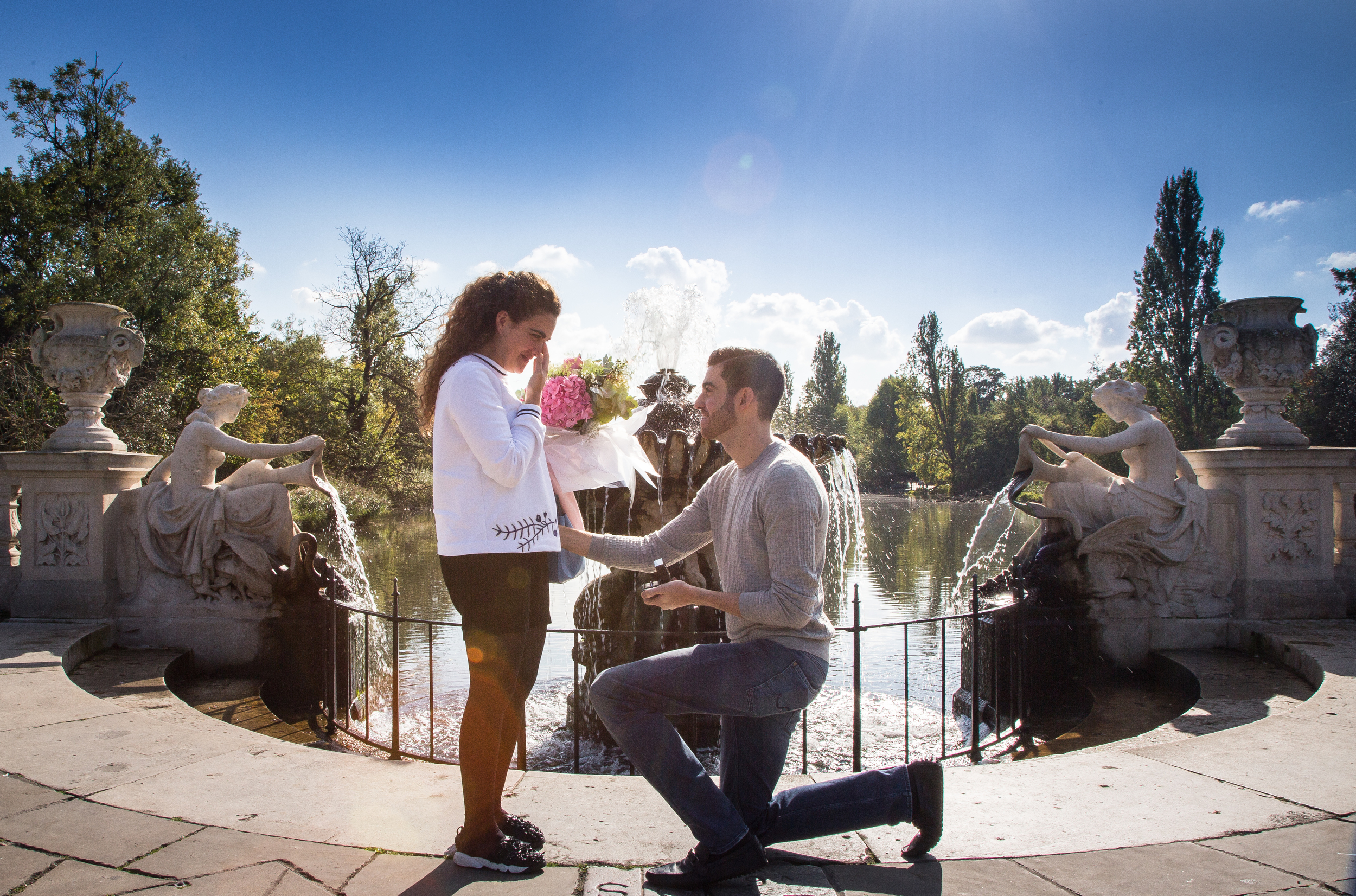 hyde+park+proposal+engagement+photography+london+15.jpeg