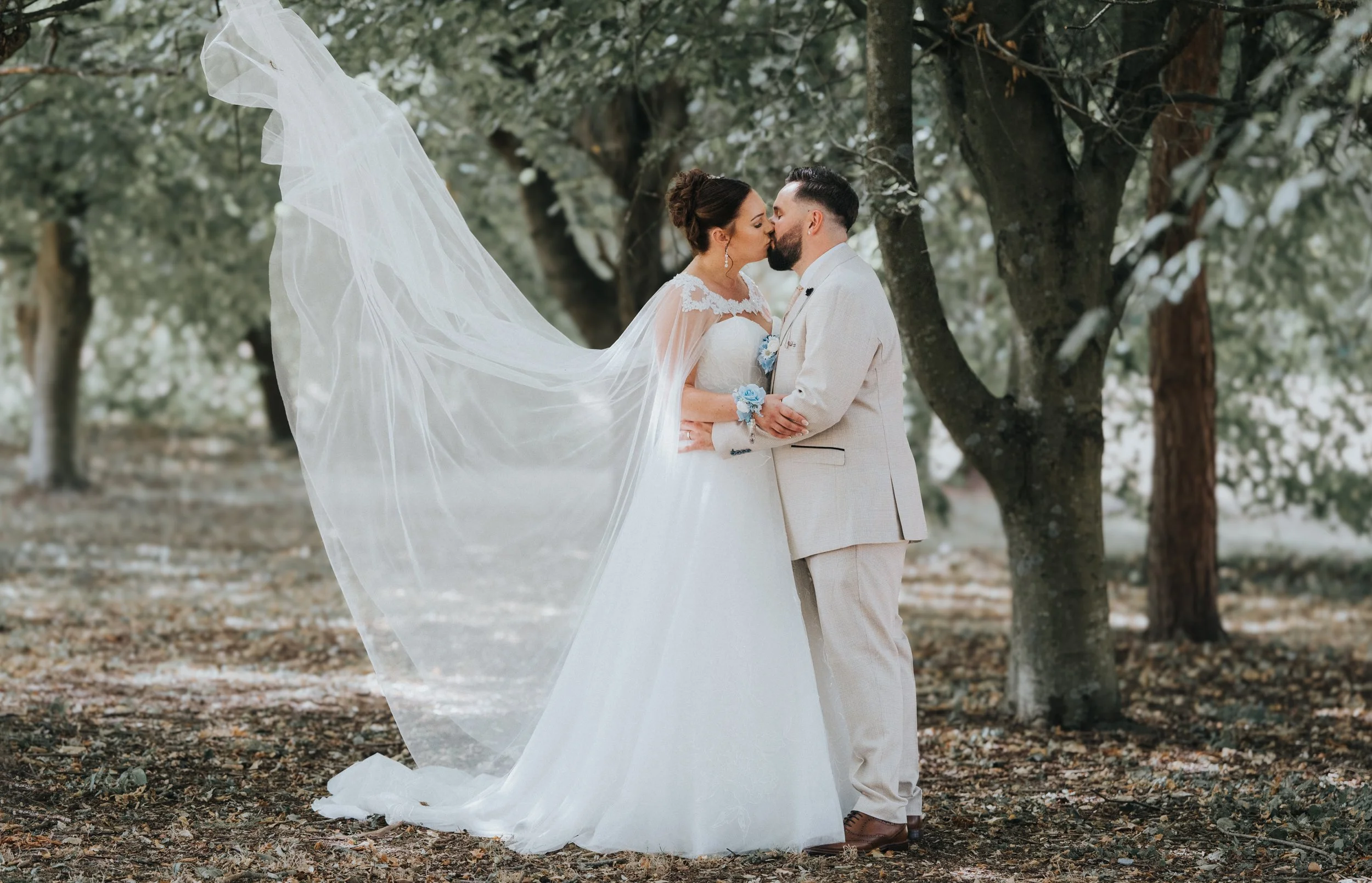 KELLY & JAMIE'S ROMANTIC COTSWOLDS WEDDING, BLUNSDON HOUSE HOTEL