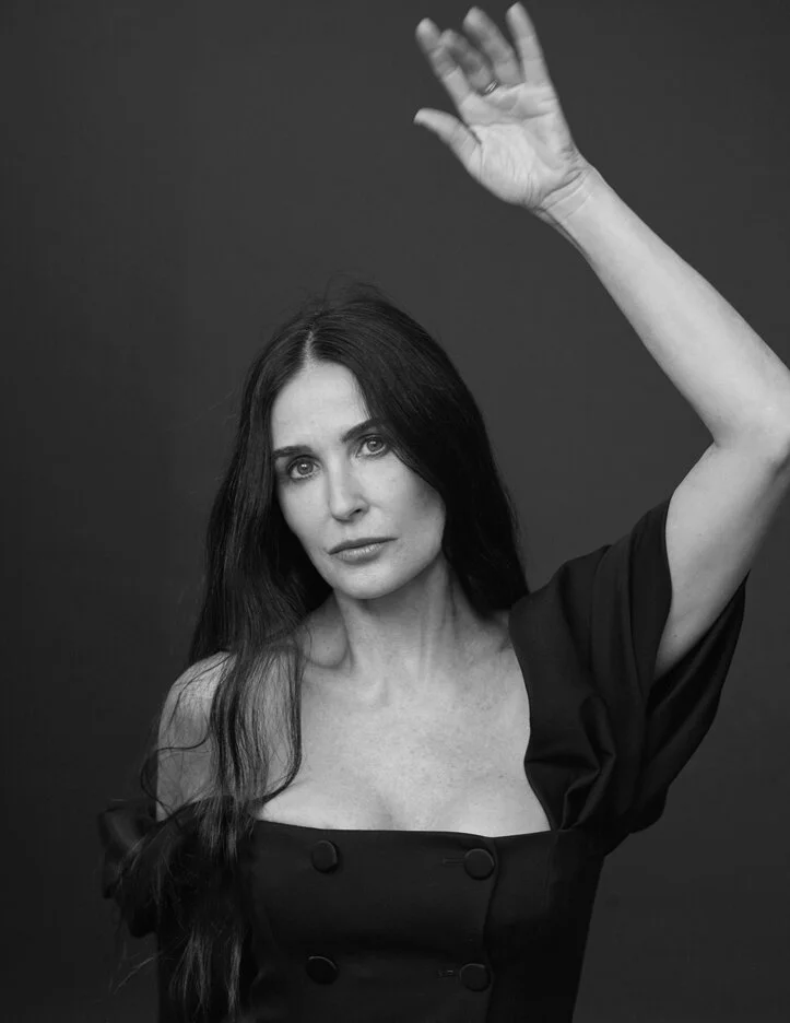 DEMI MOORE_S6_1004 1.jpg