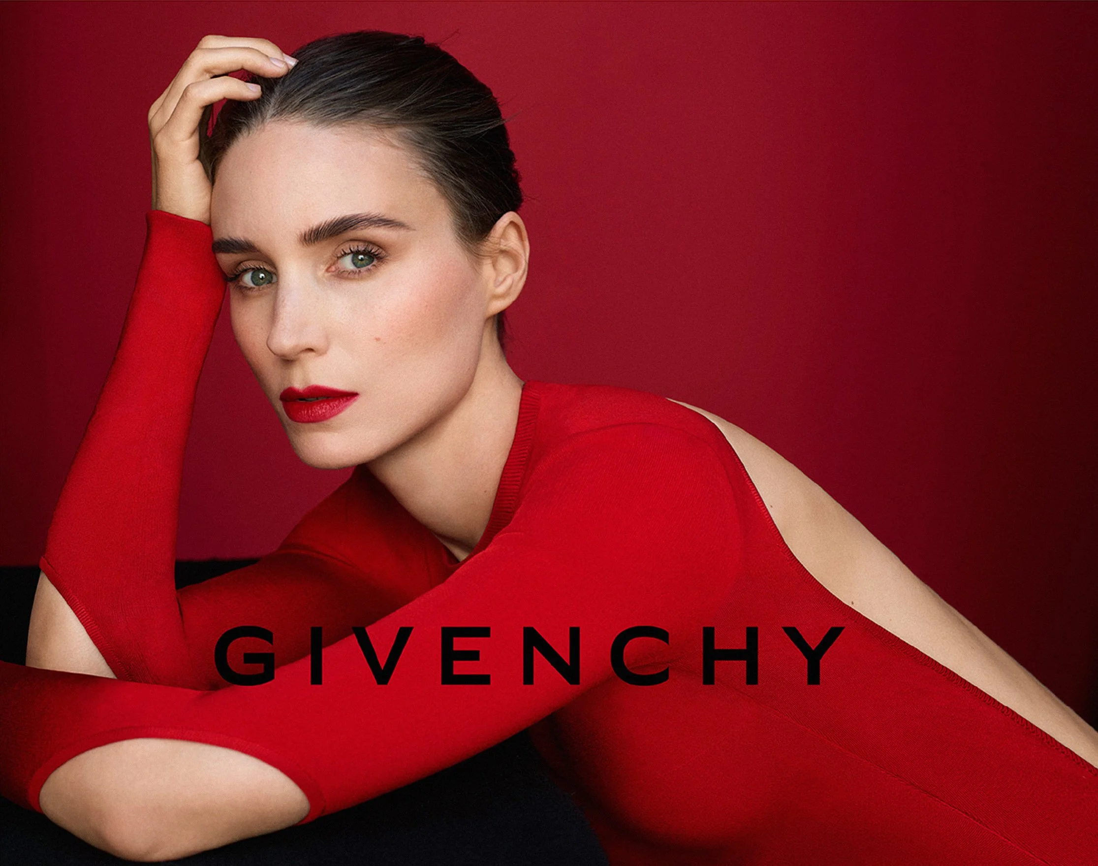ROONEY MARA GIVENCHY THOMAS WHITESIDE.jpg