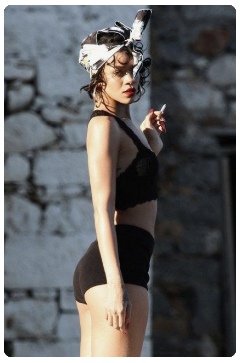 Rihanna with a headscarf knot cleo ferin mercury.png