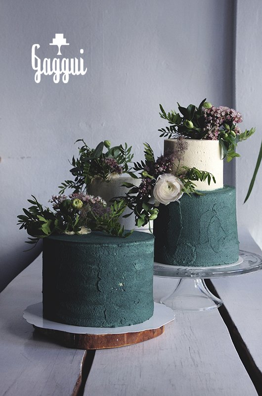 Green Vegan Wedding Cake Gaggui.jpg