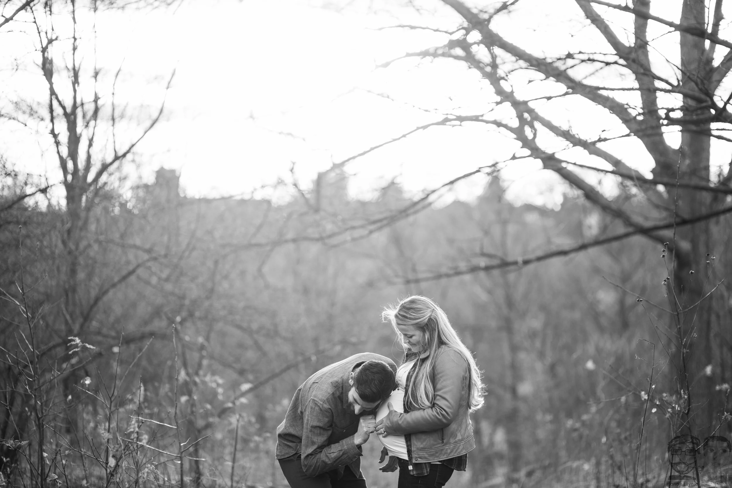 009Jen&Bren-baby bump.jpg