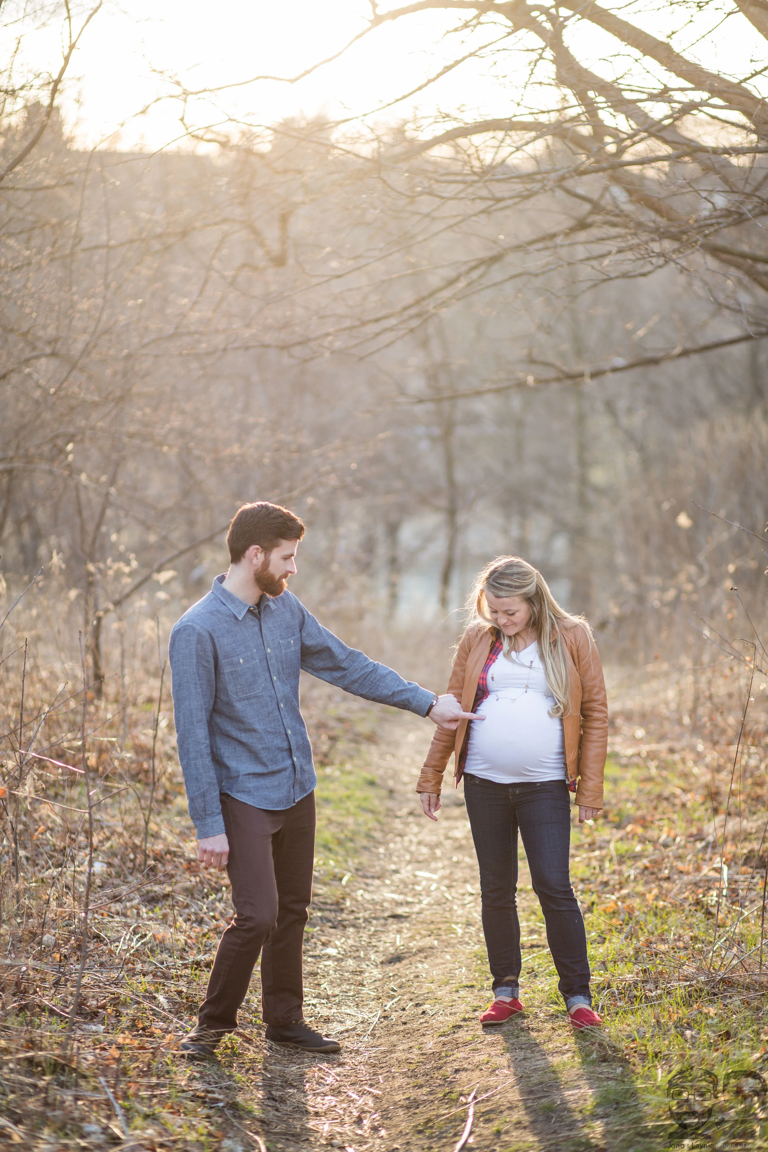 017Jen&Bren-baby bump.jpg