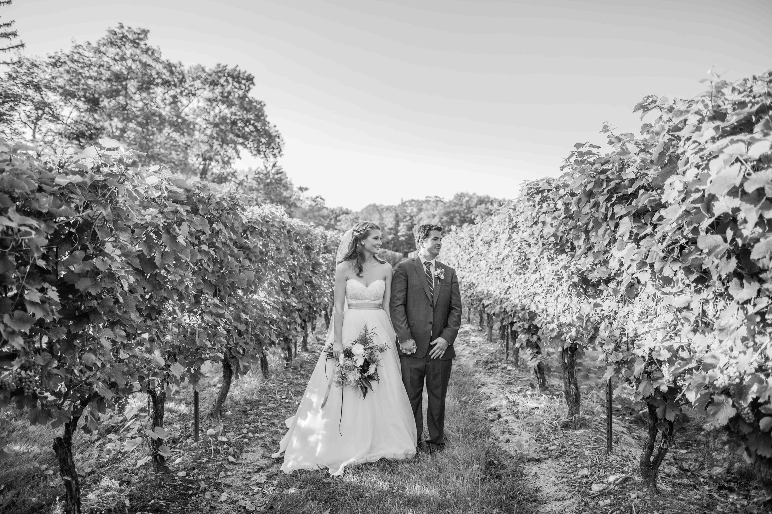 0117Riverbend Inn - Niagara photographers - Jono & Laynie Co.jpg