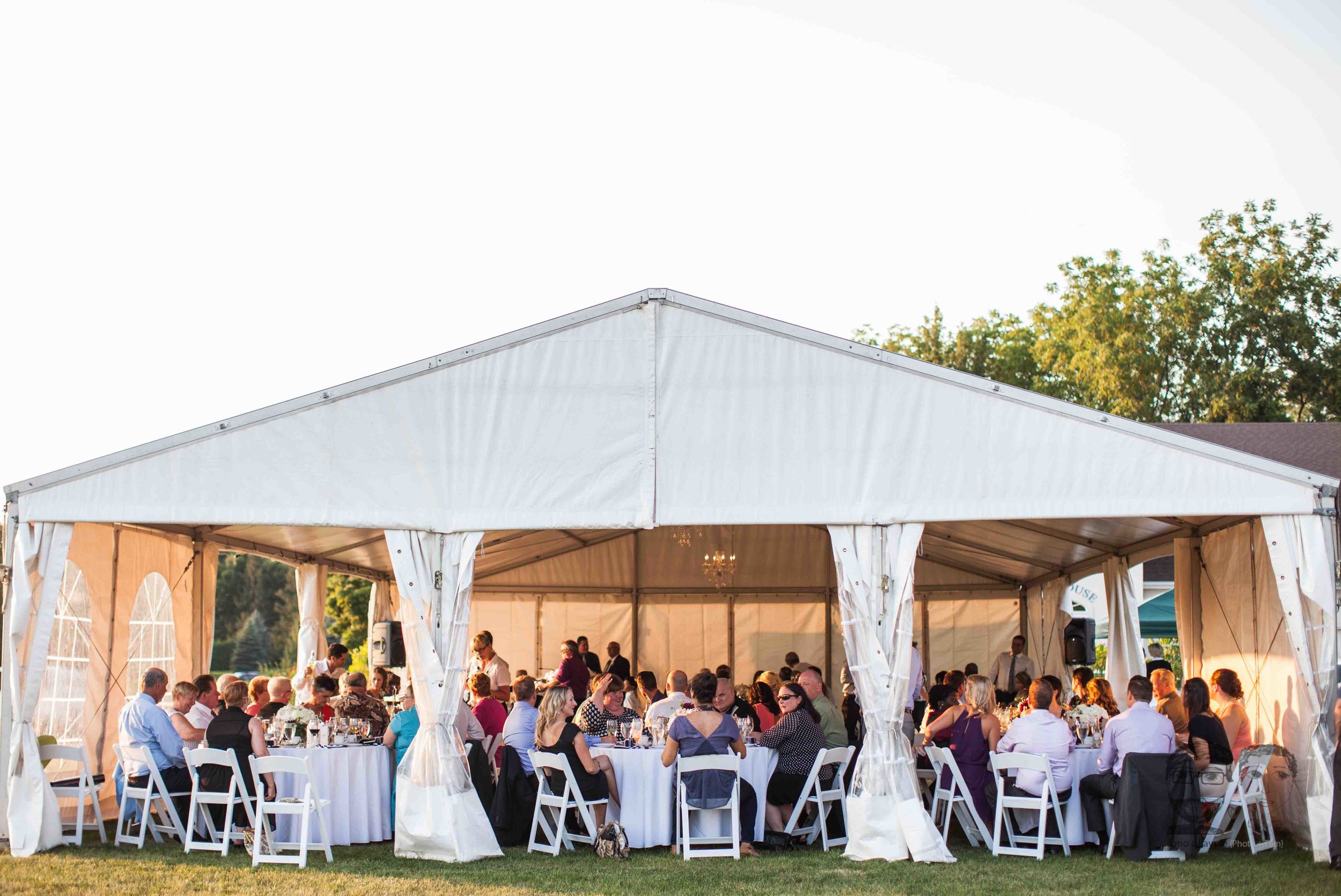 0148Riverbend Inn - Niagara photographers - Jono & Laynie Co.jpg