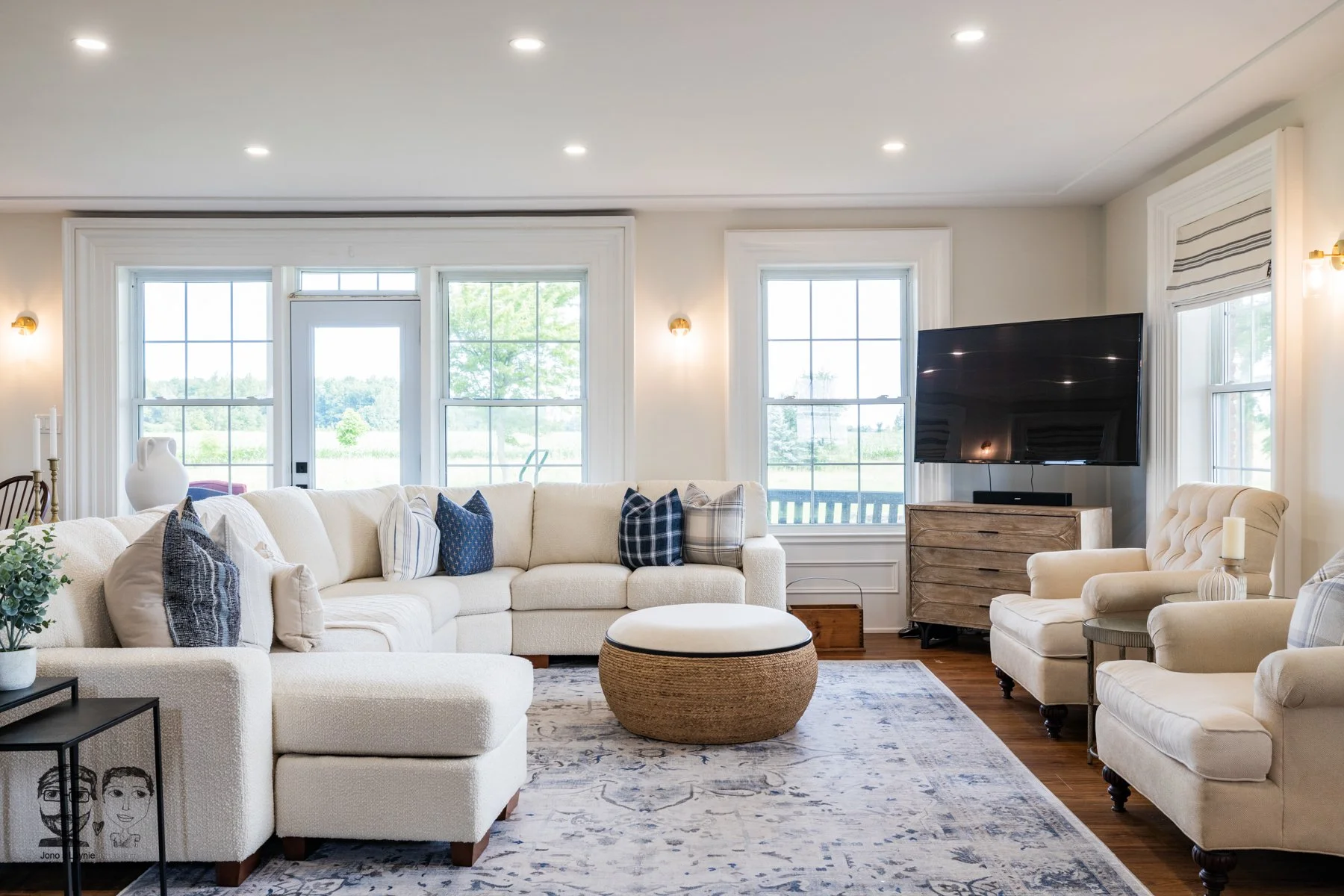 Elise C162-jonoandlaynie.jpg