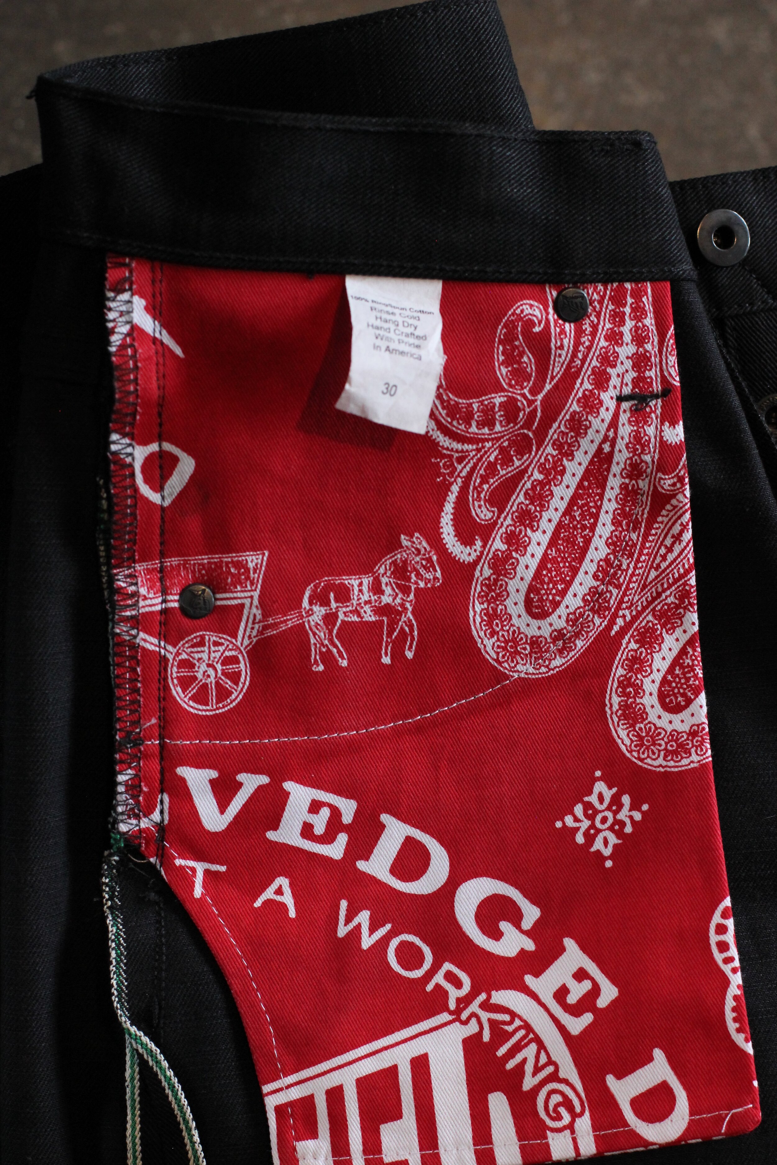 EC8873E0-4A51-4A7D-84A3-BE1A84E15F37