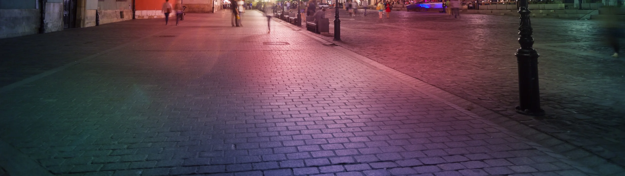 shutterstock_200477738 Street Bottom.jpg