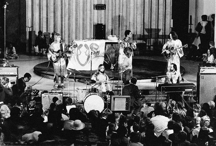 Anderson and The Second Eagle perform songs from the Jesus Christ Superstar conceptual album at St. Stephen’s Church on Palm Sunday 1971 (saintstephensdc.org, photo courtesy of The Washington Post)