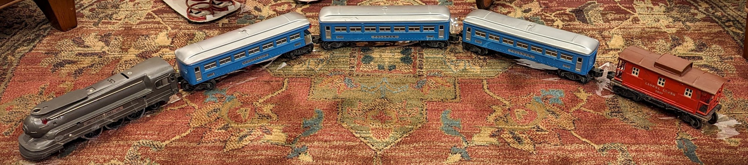 Lionel Model Train Set, Lionel LLC, 1945, Donated by Gareth D. Quale, 2003.47.1a-1e