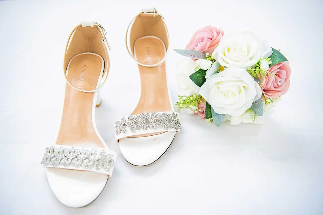 Sussex wedding photographer wedding venue field place worthing.jpg