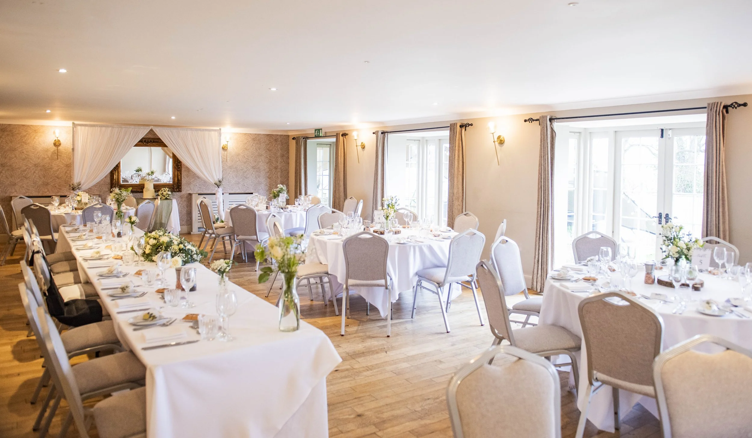 dinning hall at tollington manor wedding venue