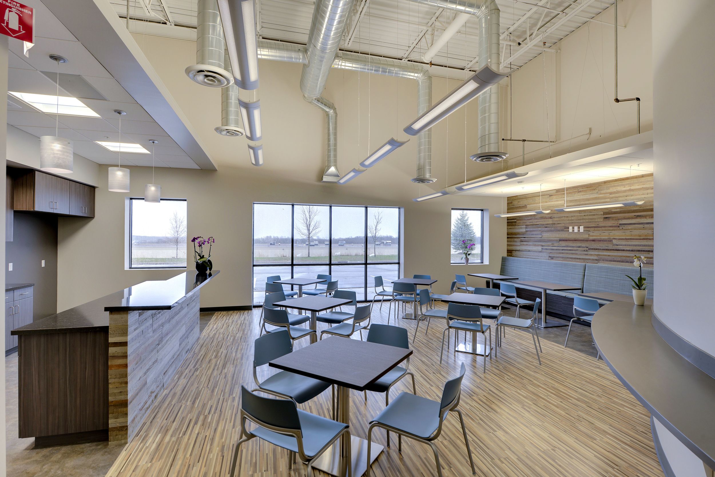 Chicago-Architect-Dani-Fitzgerald-Custom-Design-Planning-corporate-interiors-cafeteria