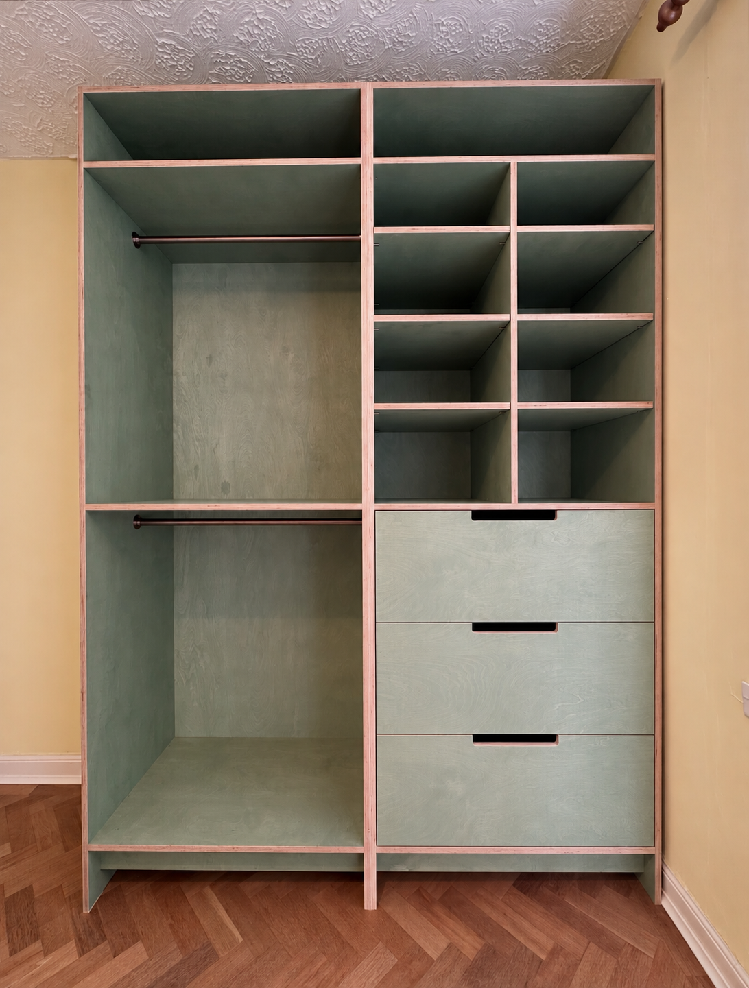 2 Bespoke-wardrobe-Bristol.PNG