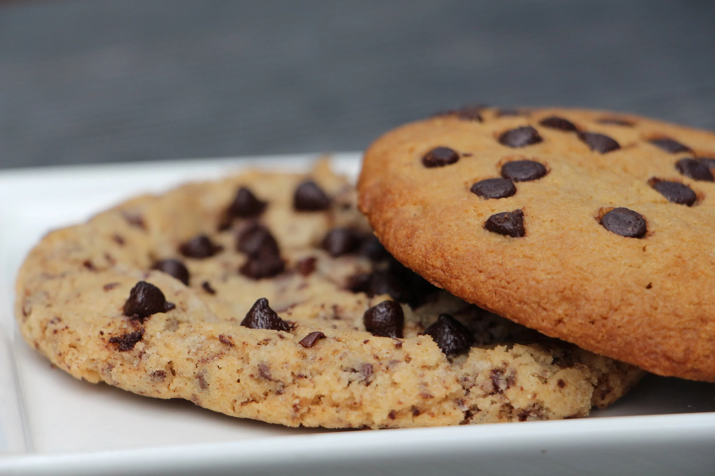 Sometimes, you just need something small to satisfy those pesky dessert cravings, and our Chocolate Chip Cookie, crunchy at the edges and soft and fudgy in the centre speckled with chocolate chips will hit the spot.