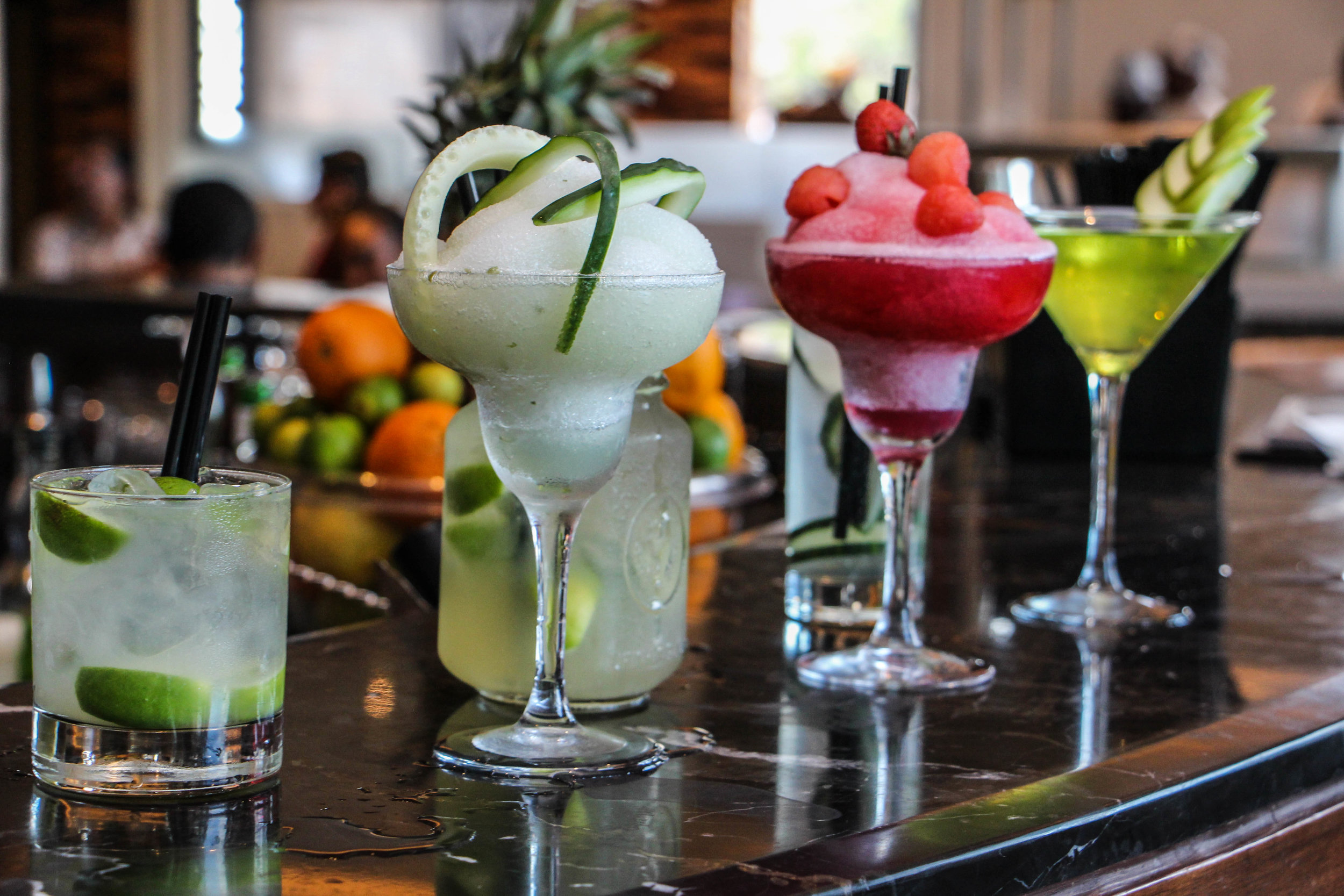 Happy hour cocktails deals