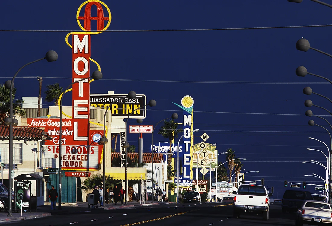 storm in vegas 3-01 WEB.jpg