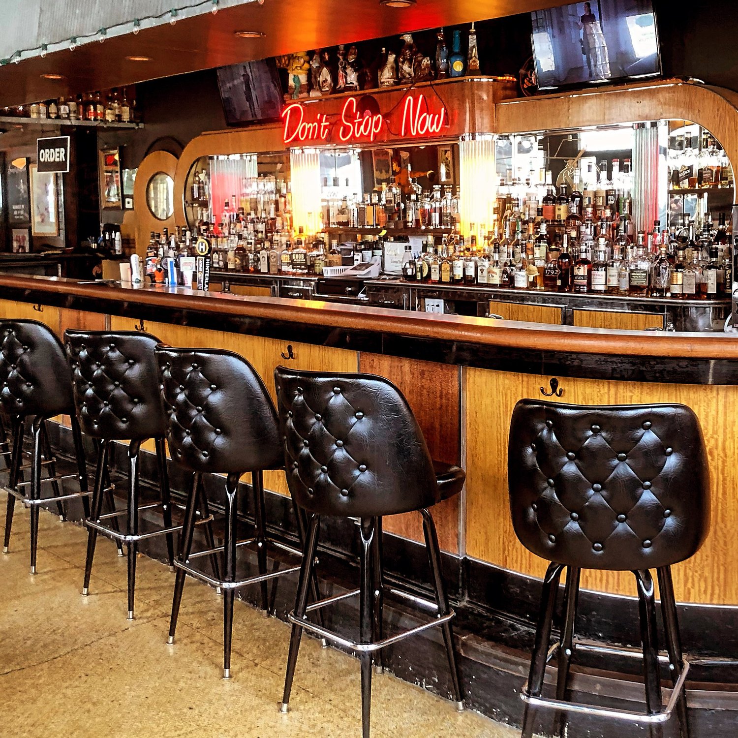 Bar photo 1