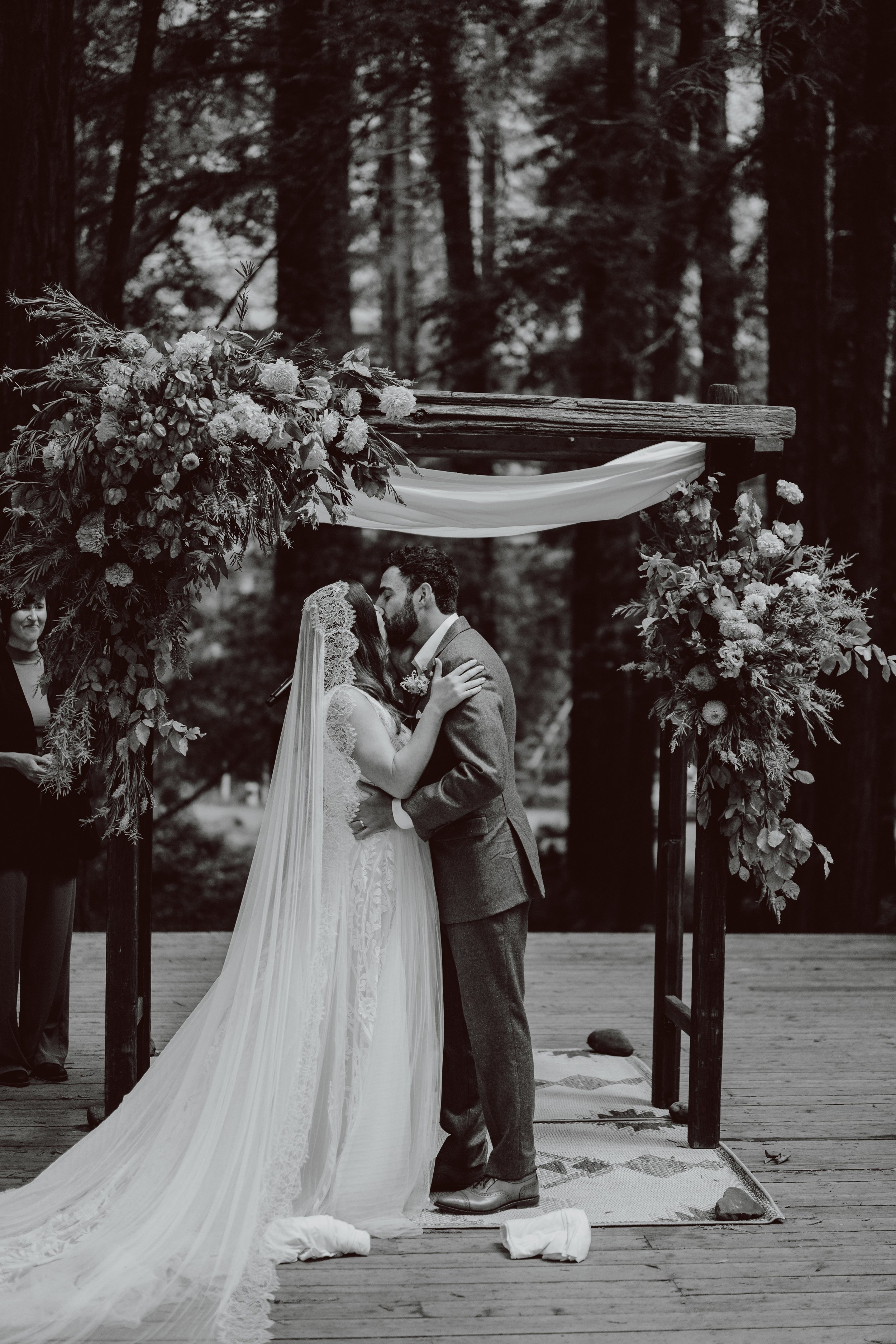 0056_20231015_Preview_LWCO_Theresa+Danny_BW.jpg