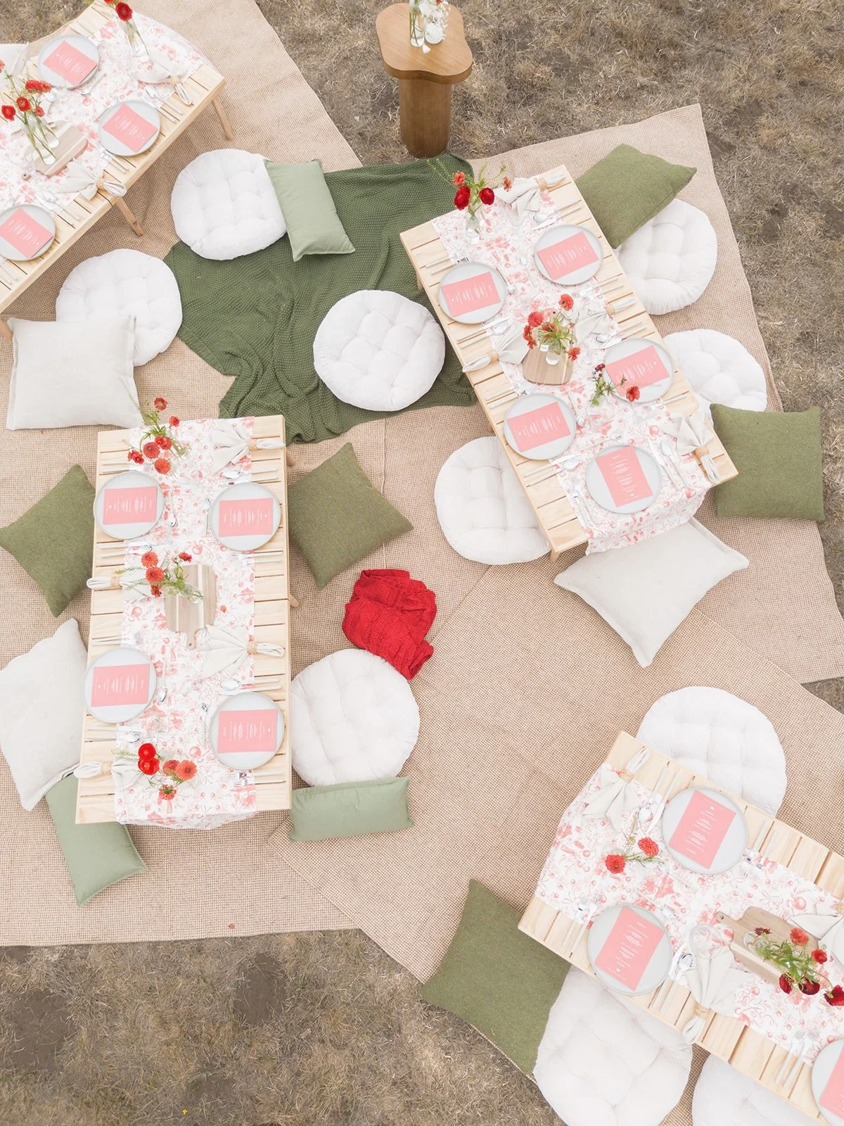 We&rsquo;re obsessed with influencer brand events that give bridal shower, bachelorette party, AND elevated girls&rsquo; gathering energy 💐✨ Bud vases? Picnic-style luncheon by the ocean? Lodge or cottage core  aesthetic vibes? Say less, we&rsquo;re