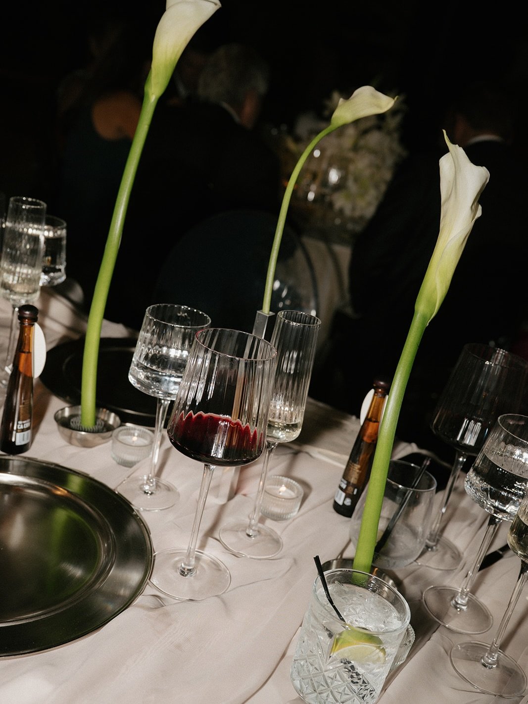 White doesn&rsquo;t have to be boring

Planning and Design: @mandymarieevents
Cinematography: @emmak_films // @luago.agency
Photography: @hayleydolsonphoto
Venue: @caesarsrepublicaz
Entertainment: @elanartists
Florals: @ashandoakfloral
Makeup: emilym