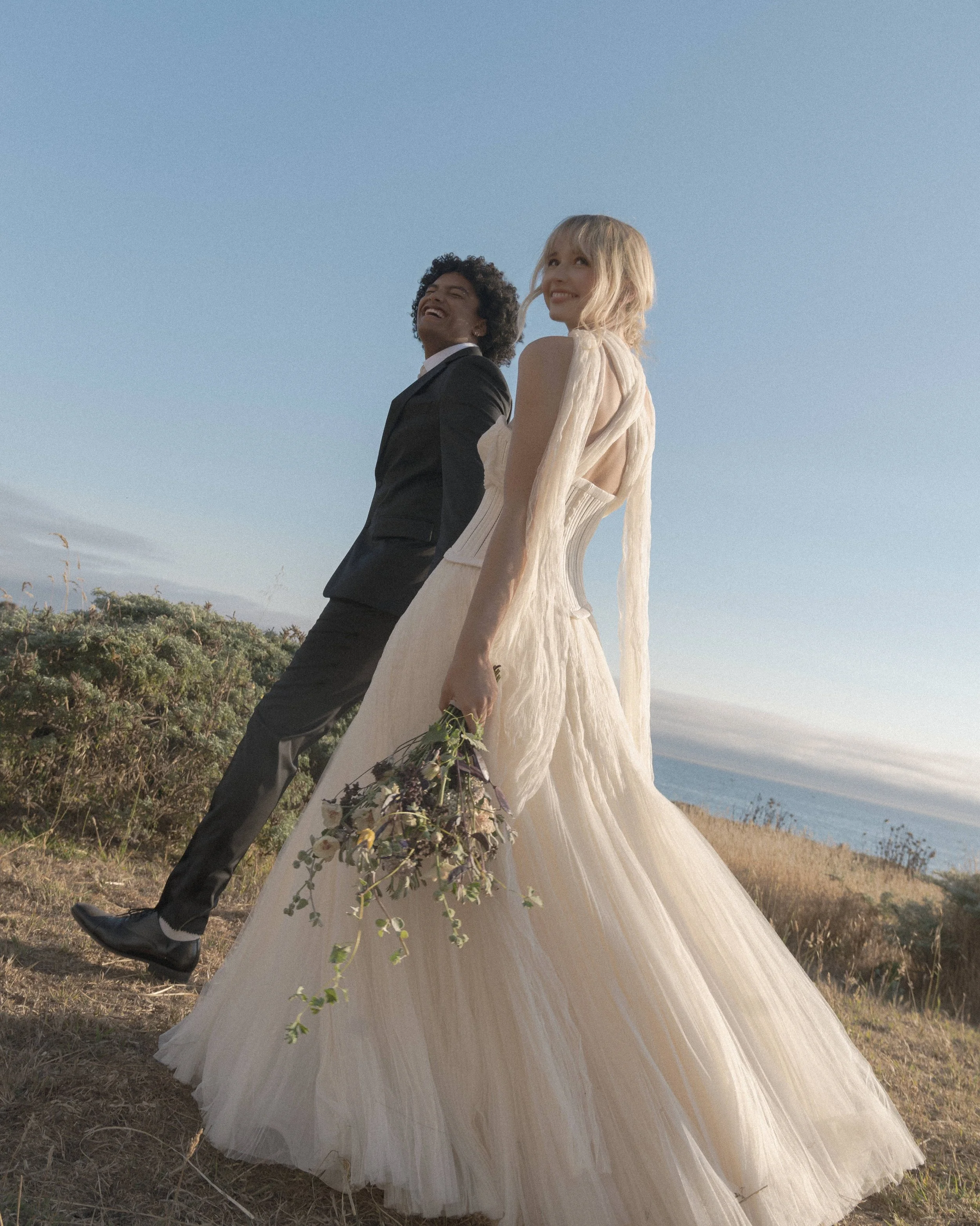 A meadow inspired bridal bouquet for @thesearanchlodge

Photographer @theresakellyphoto 
Beauty @ravenreedmakeup